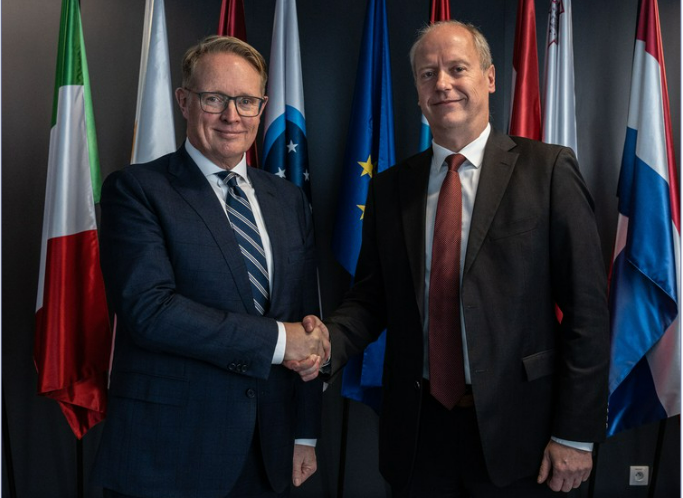 Thách thức trên “ghế nóng”